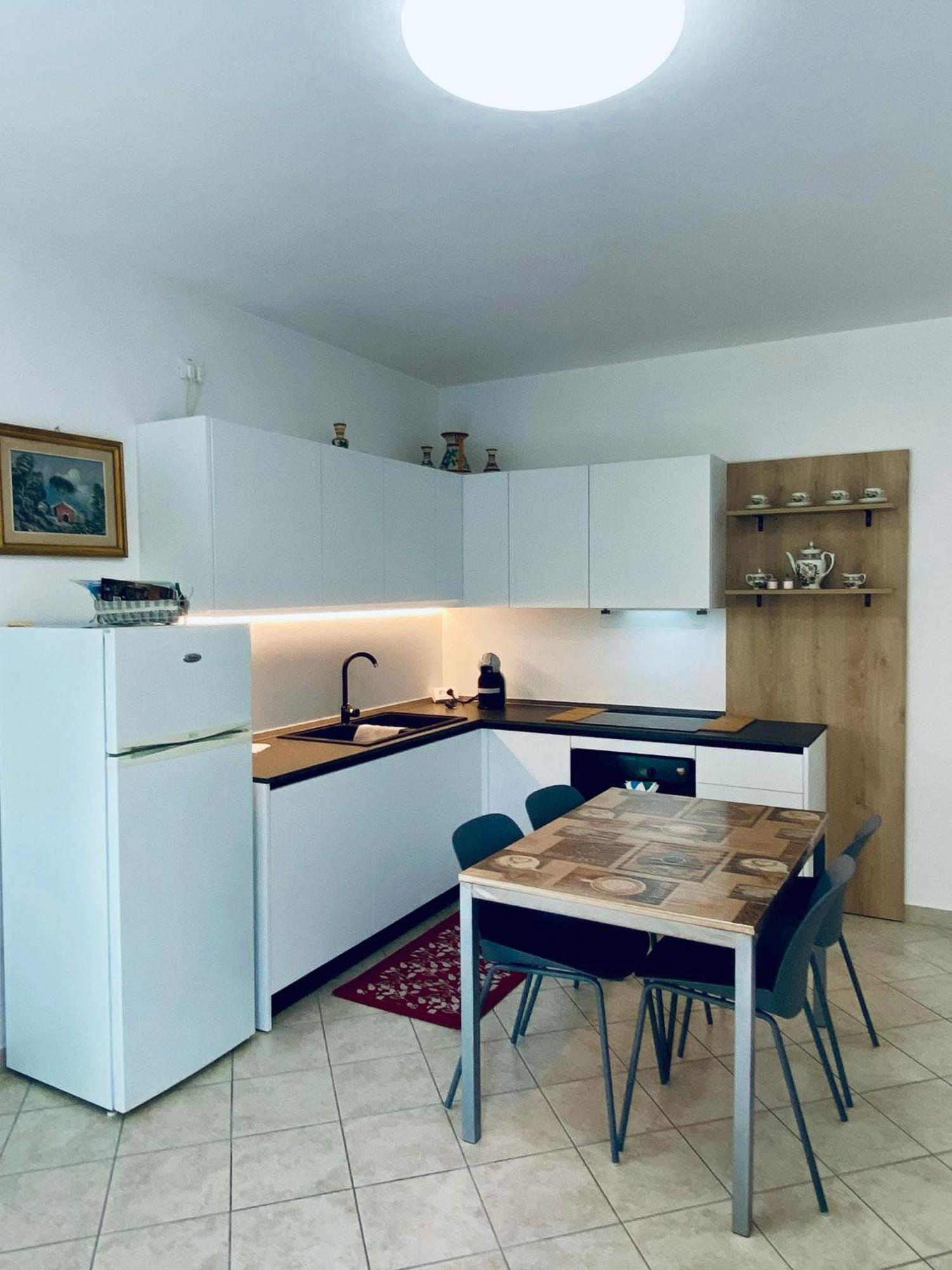 Alma Apartment Sirmione Exterior photo