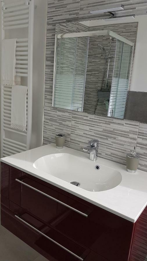 Alma Apartment Sirmione Exterior photo